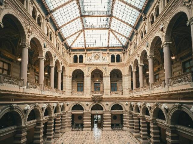 Quel est le délai pour agir en vice caché en vente immobilière? A Charleroi, en Brabant wallon